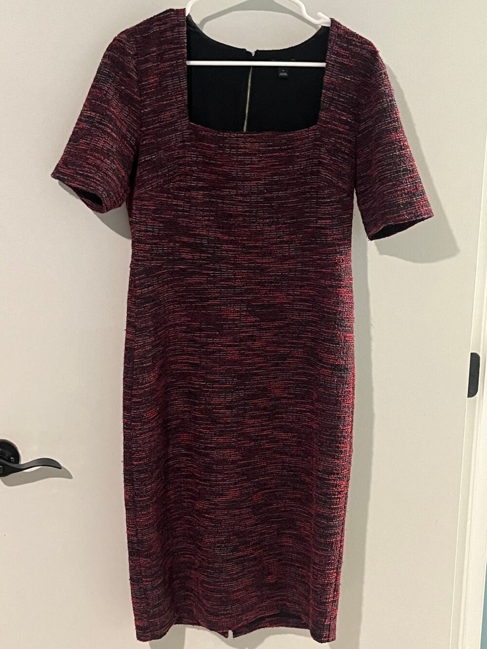 Ann Taylor Boucle Sheath Dress Womens 8 Red Black Textured Tweed Career Midi